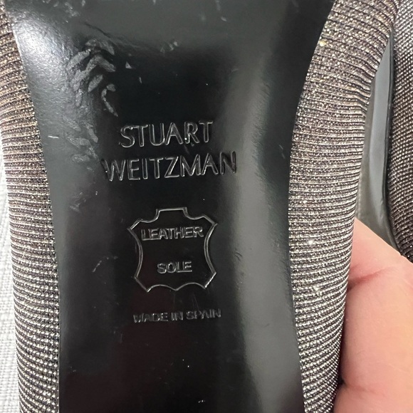 Stuart Weitzman Women's Eva 35 Pump Size 9 Gold Glitter Sparkle Kitten Heel - Picture 6 of 7